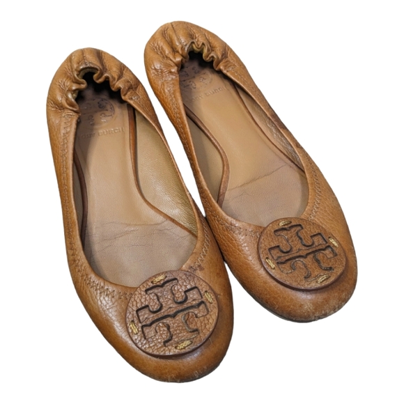 Tory Burch Shoes - Tory Burch tan leather signature classic logo ballet flats EUC 6.5